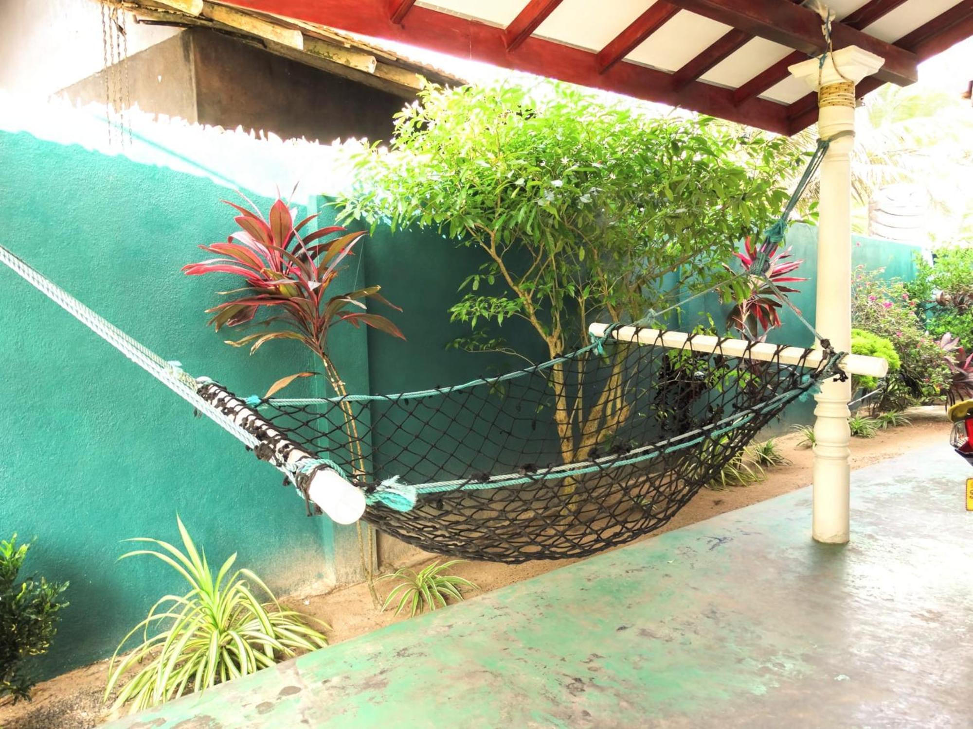 Private Beach House In Mirissa Exterior foto